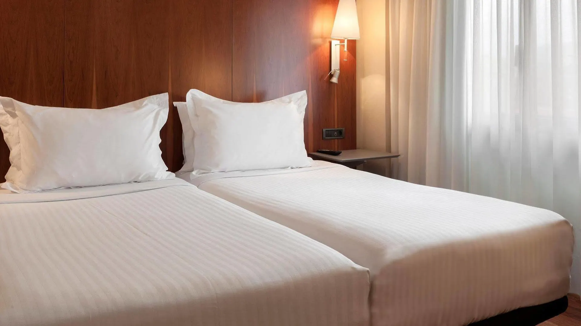 Ac Hotel Ciudad De Pamplona 4*,